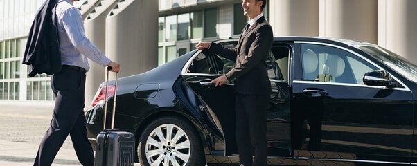 HOW CAN YOU ENSURE A SEAMLESS TRAVEL JOURNEY WITH CHAUFFEUR SERVICE FROM BROOMFIELD TO FARNBOROUGH AIRPORT?